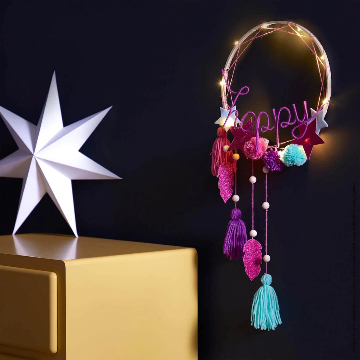 Janod Kit Créatif : Suspension Lumineuse Happy 2 Janod Kit Créatif : Suspension Lumineuse Happy – Image 2